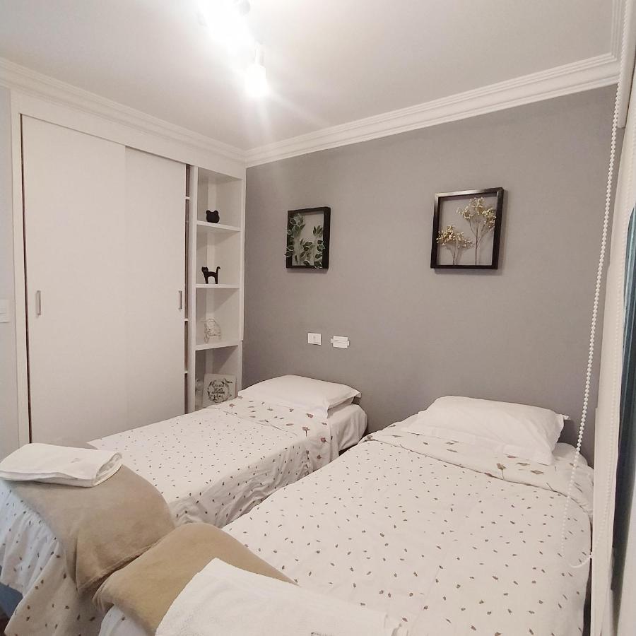 Apartamento 60 Mt Inteiro Em Moema * São Paulo